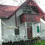 بيت للعطل Beatrix Ueduelohaz Balatonberény