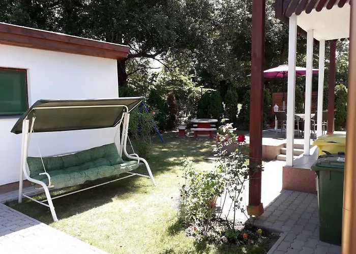 Beatrix Ueduelohaz *